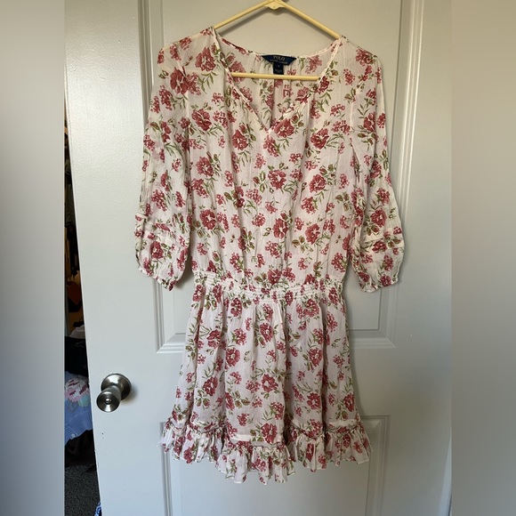 Dress - Picture 1 of 3